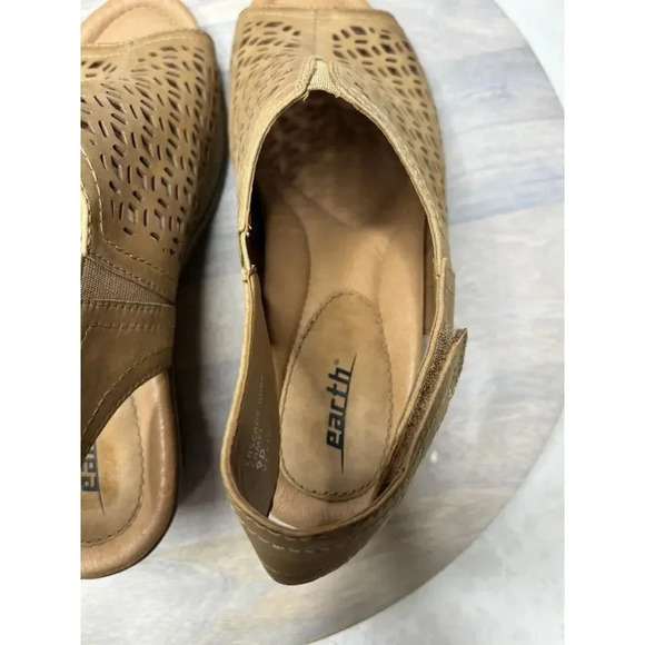 Earth Cascade Camel Tan Laser Cut Open Toe Leather Sandals Women’s Sz 9D - Picture 5 of 9